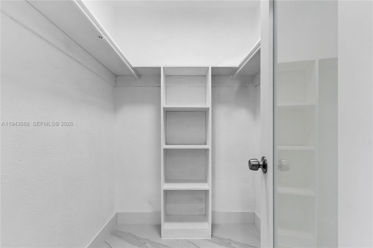 12525 SW 68th Ct, Pinecrest, FL 33156 Photo