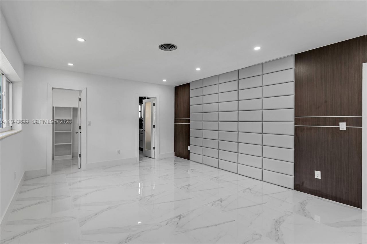 12525 SW 68th Ct, Pinecrest, FL 33156 Photo