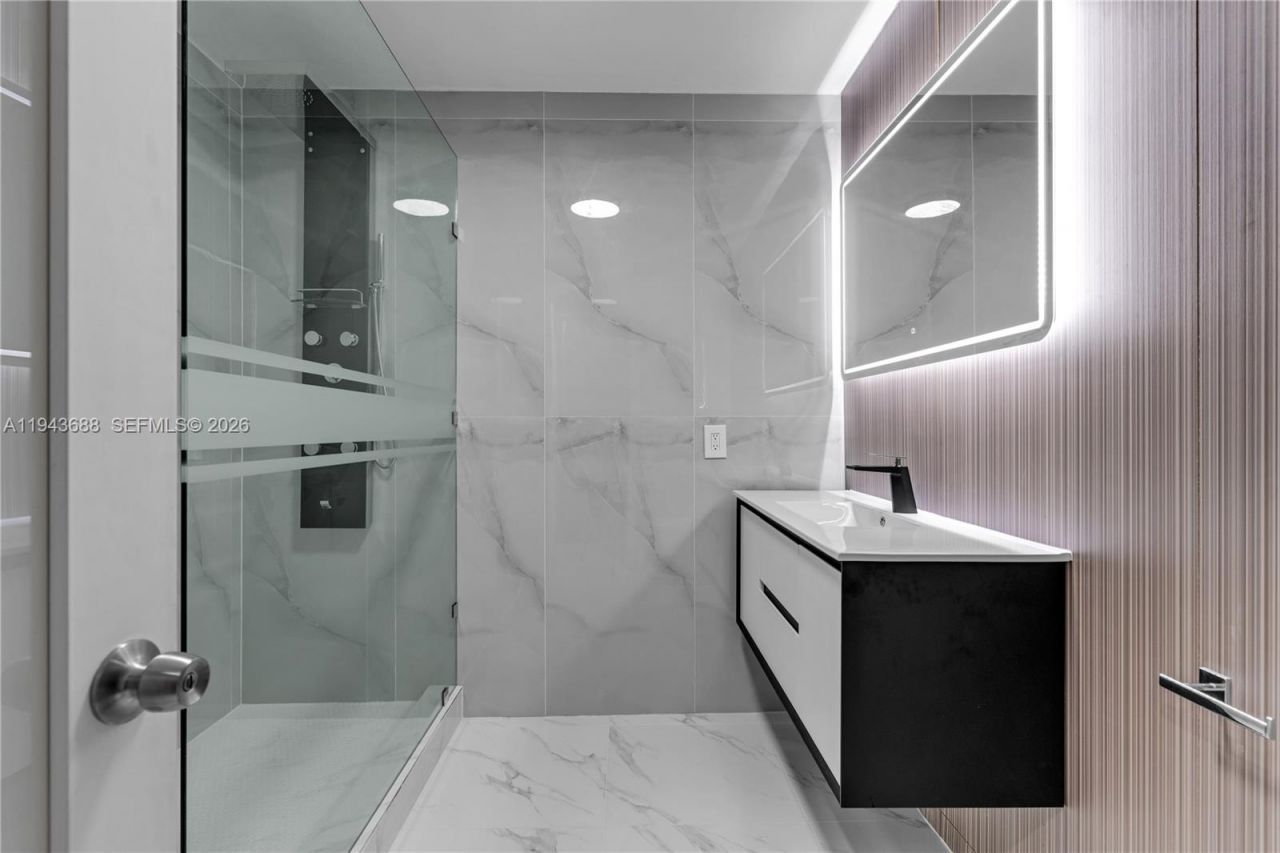 12525 SW 68th Ct, Pinecrest, FL 33156 Photo