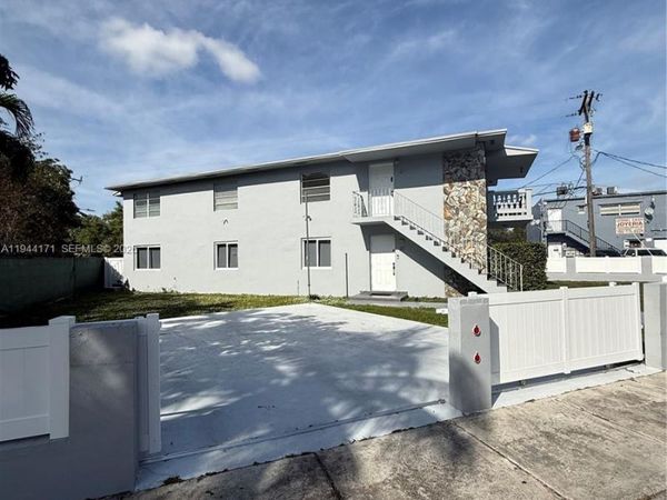 22 SW 55th Ave Rd, Unit U, Miami, FL 33134