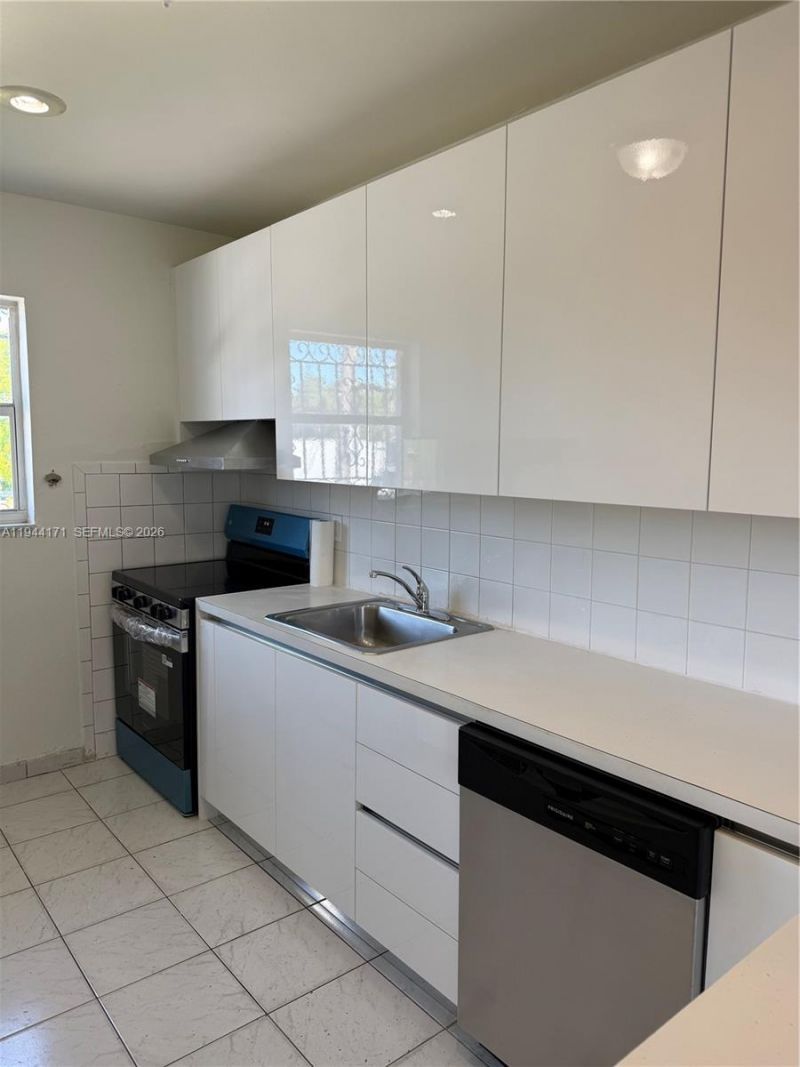 22 SW 55th Ave Rd, Unit U, Miami, FL 33134 Photo
