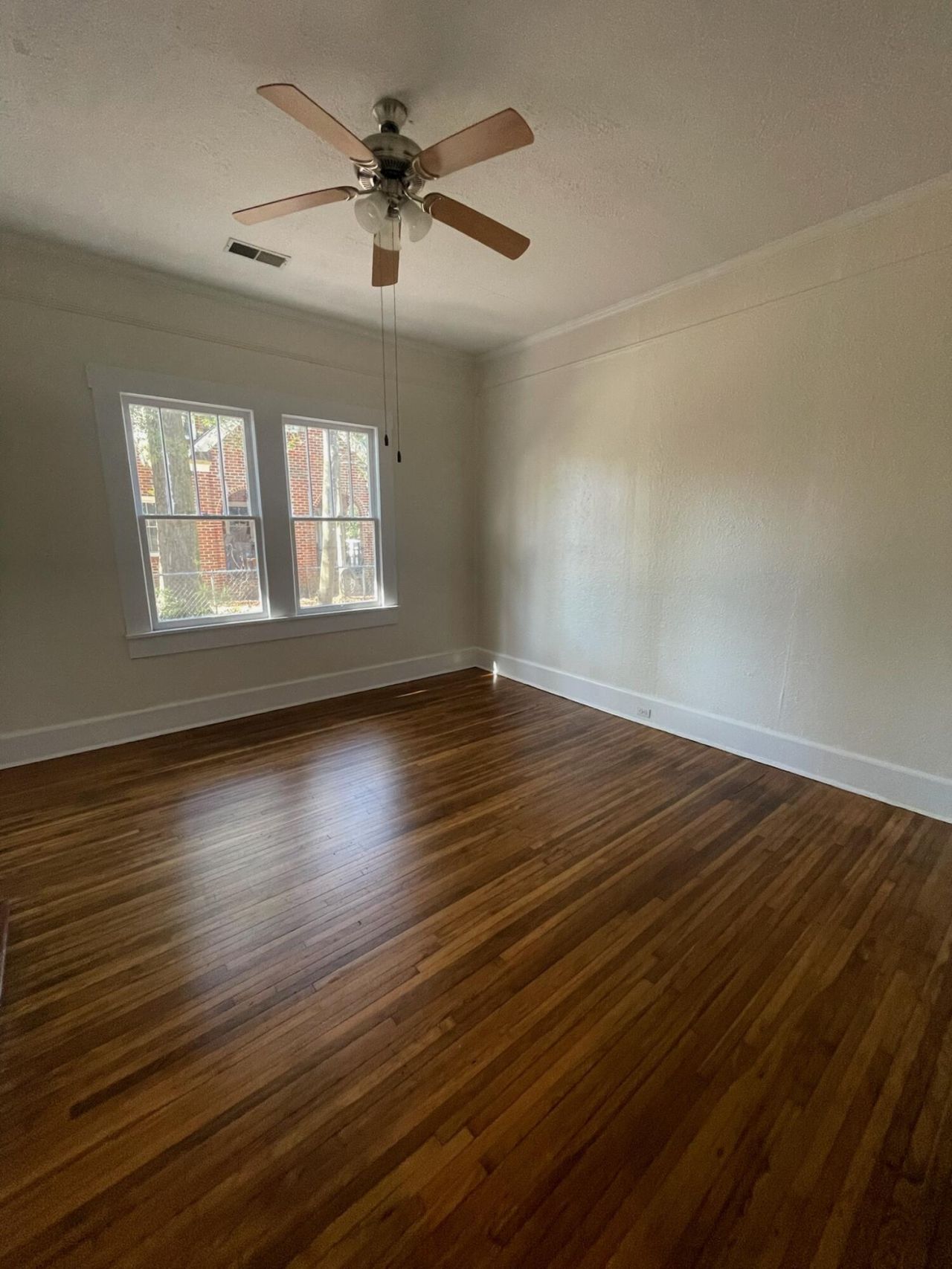 1218 Wichman Street Photo 12