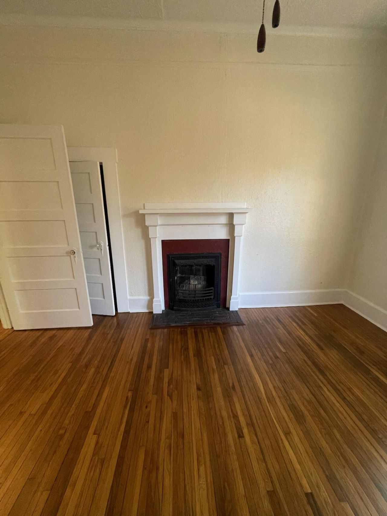 1218 Wichman Street Photo 13