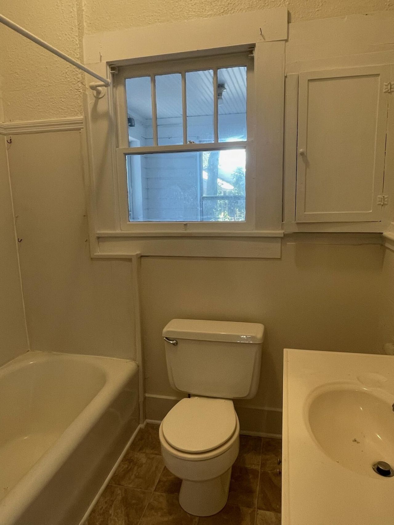 1218 Wichman Street Photo 16