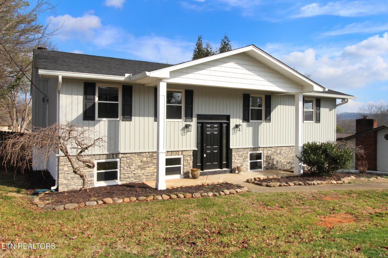 7824 Cedarcrest Rd, Knoxville, TN 37938 Main Photo