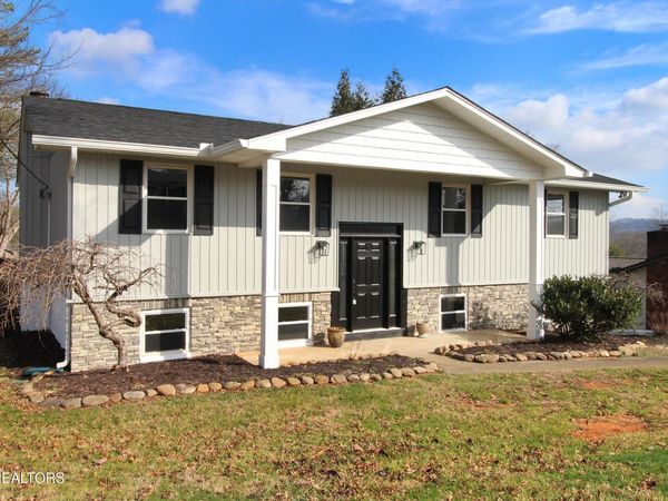 7824 Cedarcrest Rd, Knoxville, TN 37938