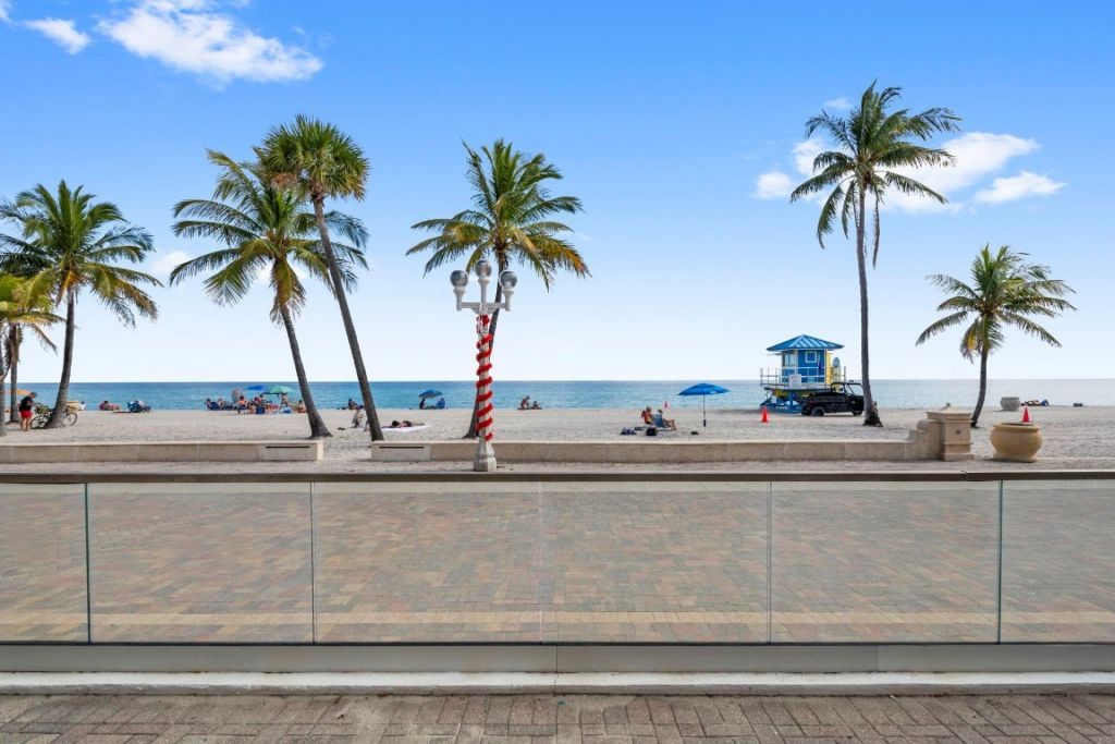 2201 N Surf Rd, Hollywood, FL 33019 Photo