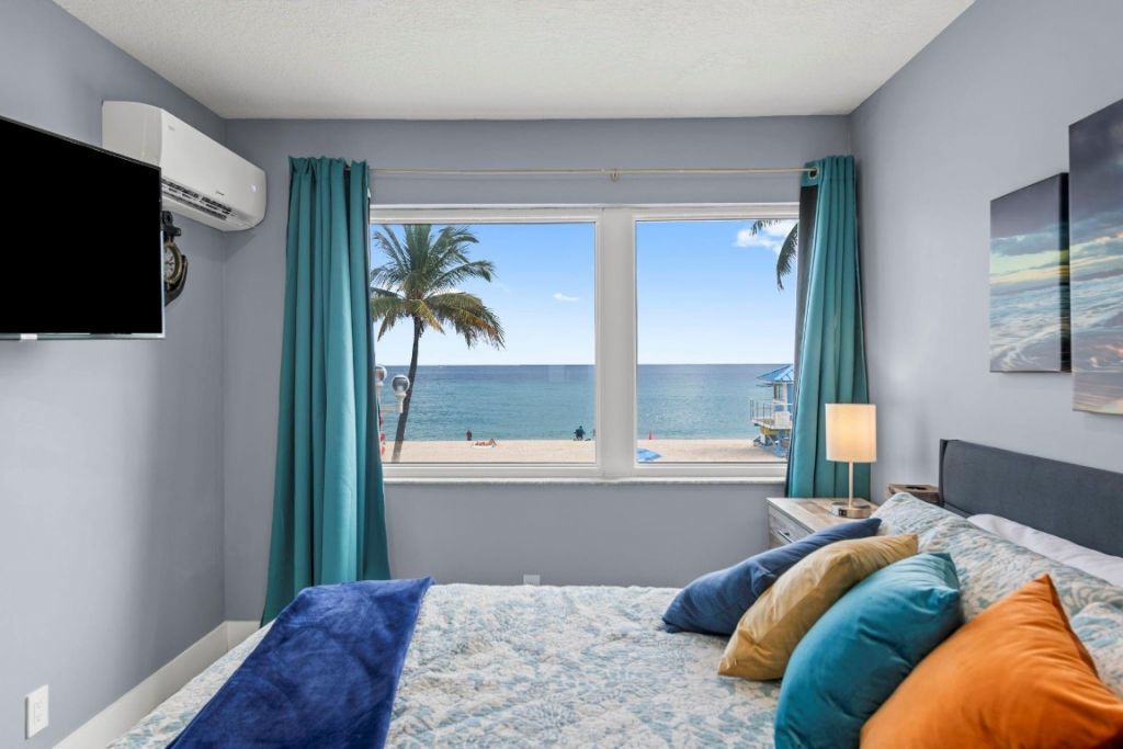 2201 N Surf Rd, Hollywood, FL 33019 Photo