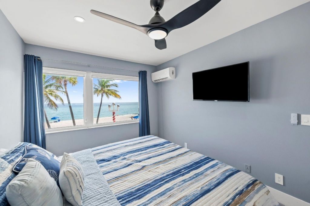 2201 N Surf Rd, Hollywood, FL 33019 Photo