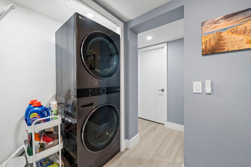 2201 N Surf Rd, Hollywood, FL 33019 Photo