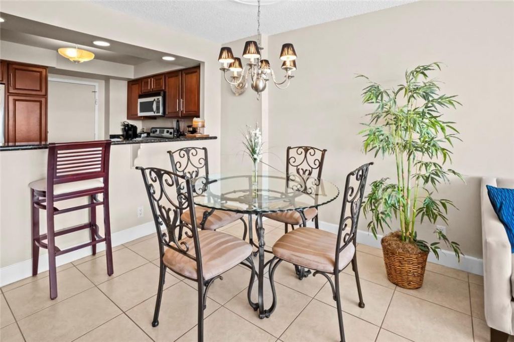 3015 N Ocean Boulevard, Unit 7K, Fort Lauderdale, FL 33308 Photo