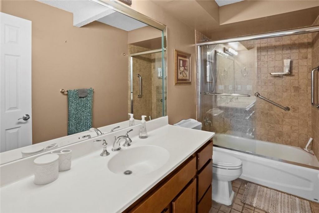 3015 N Ocean Boulevard, Unit 7K, Fort Lauderdale, FL 33308 Photo