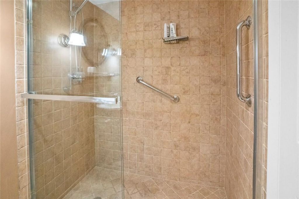 3015 N Ocean Boulevard, Unit 7K, Fort Lauderdale, FL 33308 Photo