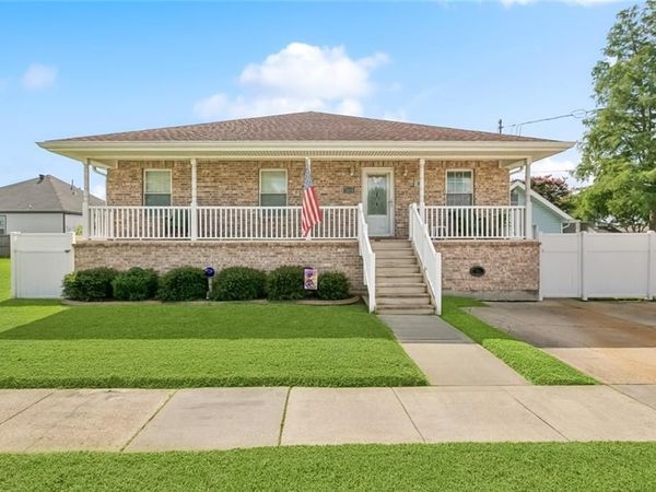 3409 VOLPE Drive, Chalmette, LA 70043