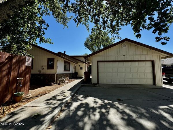 1700 Mackland Avenue, Minden, NV 89423