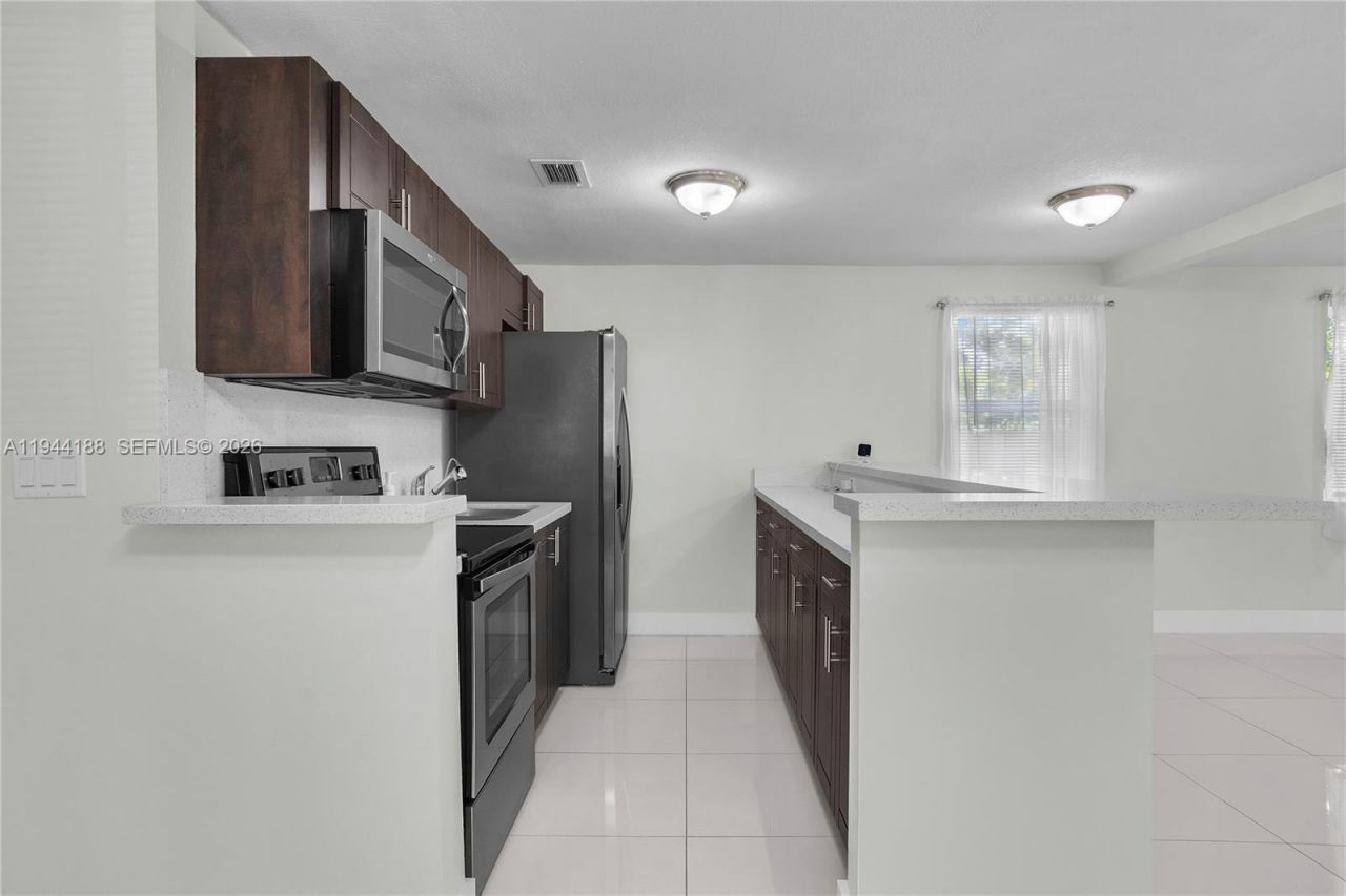 9398 NW 4th Ave , Miami, FL 33150 Photo