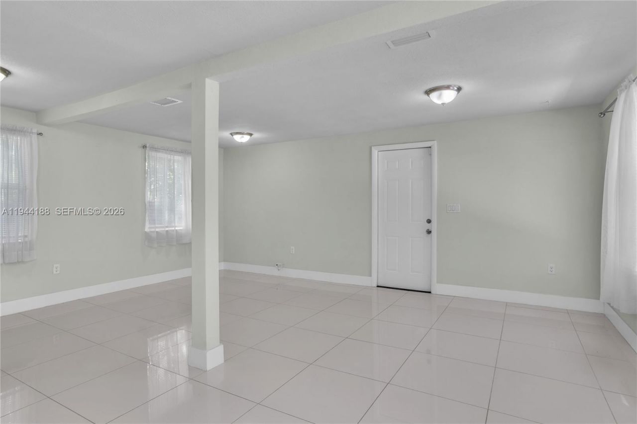 9398 NW 4th Ave , Miami, FL 33150 Photo