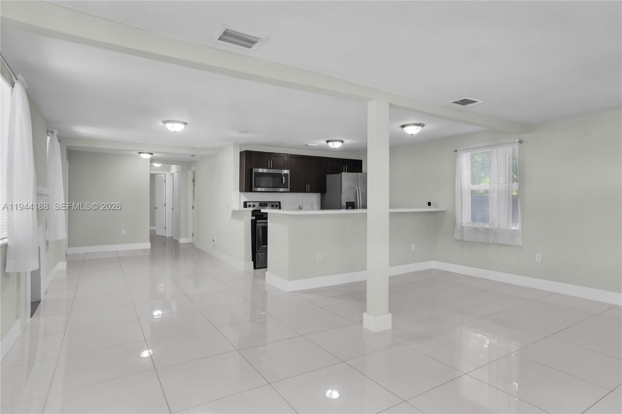 9398 NW 4th Ave , Miami, FL 33150 Photo