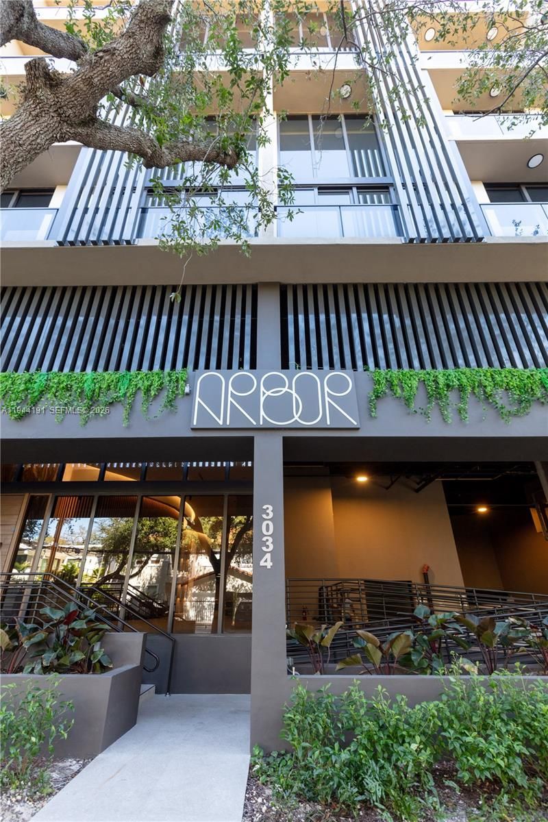 3034 Oak Avenue, Unit 408, Coconut Grove, FL 33133 Photo