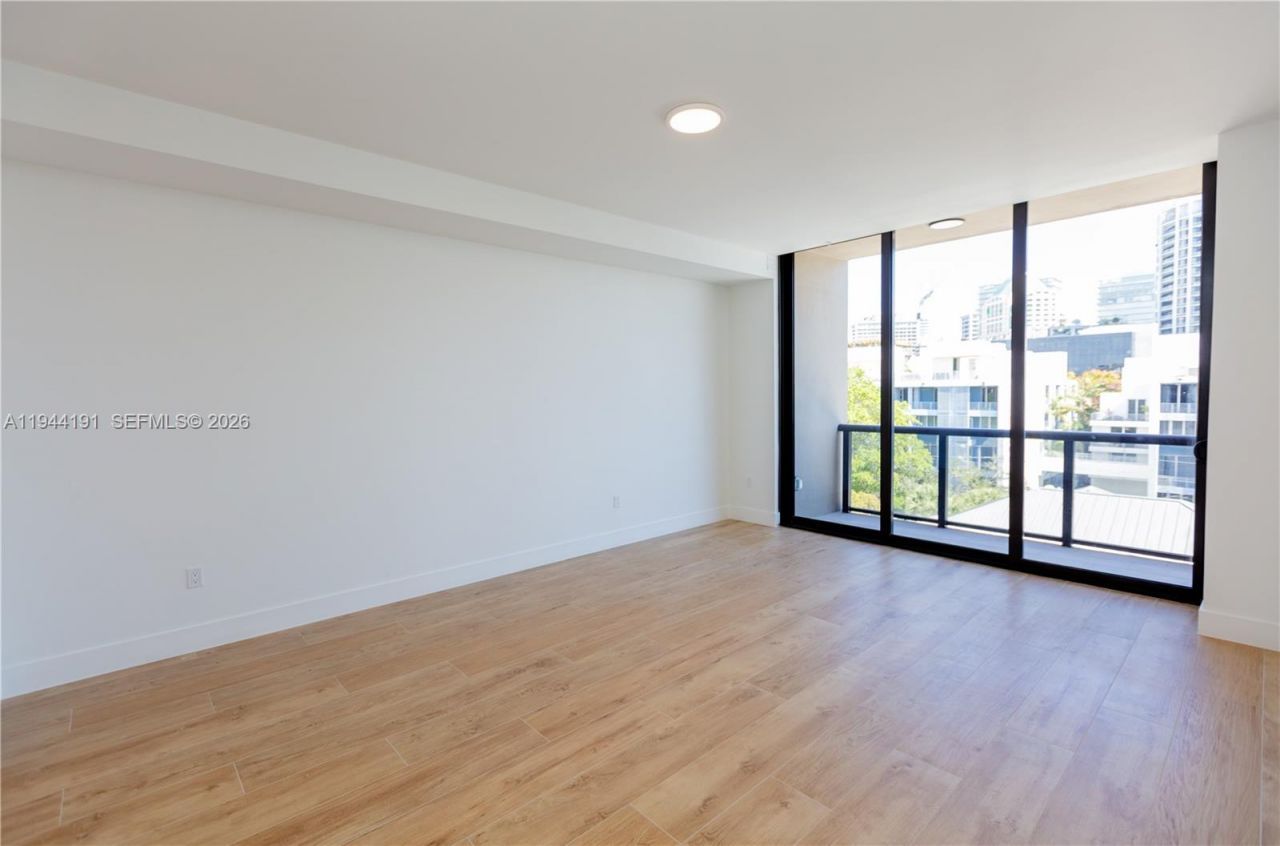 3034 Oak Avenue, Unit 408, Coconut Grove, FL 33133 Photo