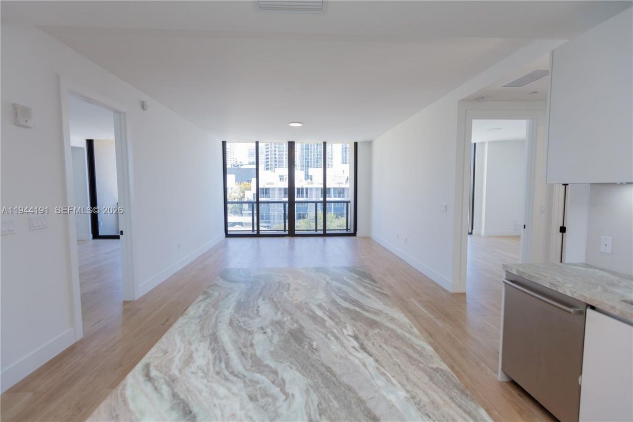 3034 Oak Avenue, Unit 408, Coconut Grove, FL 33133 Photo