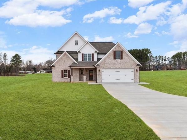 121 Sandpiper Drive , Lexington, NC 27295