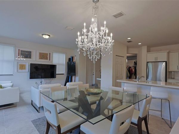 5860 NW 104th Path, Doral, FL 33178