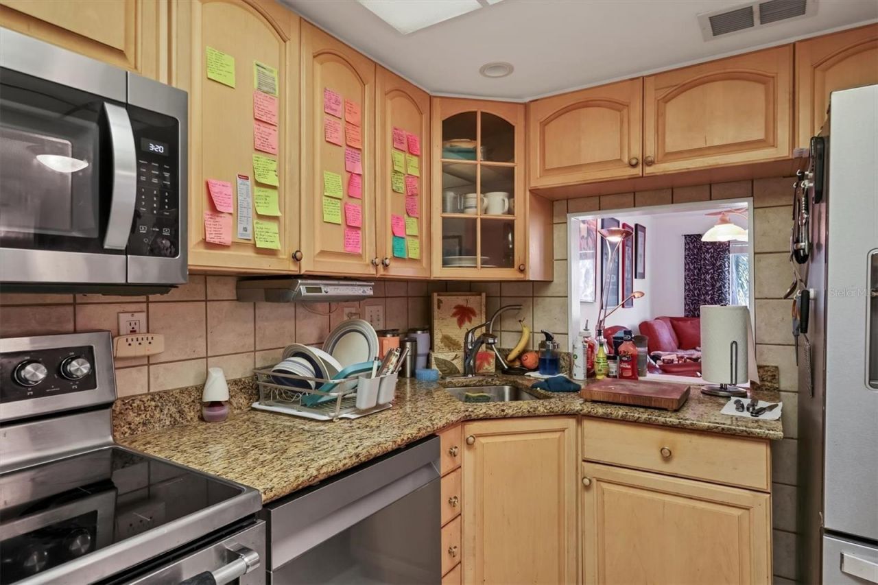 1310 Glen Oaks Drive E, Unit 285E, Sarasota, FL 34232 Photo