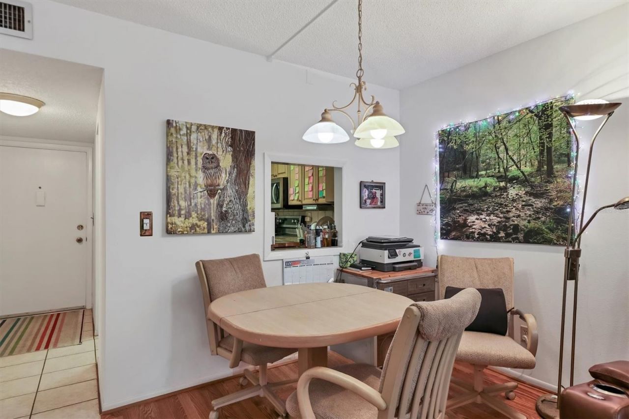 1310 Glen Oaks Drive E, Unit 285E, Sarasota, FL 34232 Photo