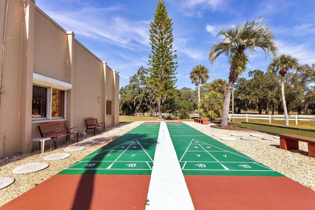 1310 Glen Oaks Drive E, Unit 285E, Sarasota, FL 34232 Photo