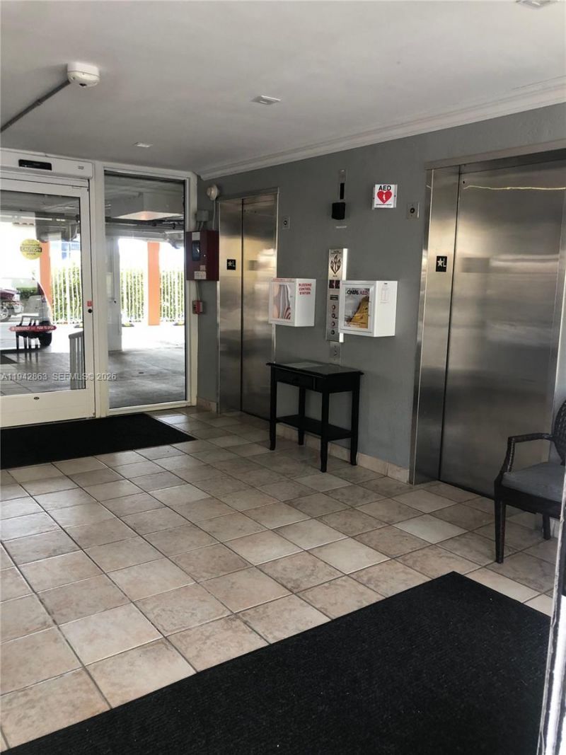 801 S Ocean Dr, Unit 1004, Hollywood, FL 33019 Photo