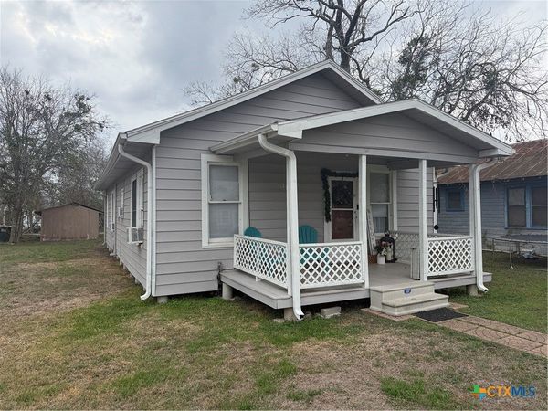 311 W Clayton Street , Cuero, TX 77954