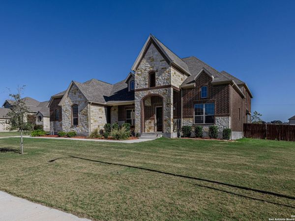 13015 Hunters Trace, St Hedwig, TX 78152