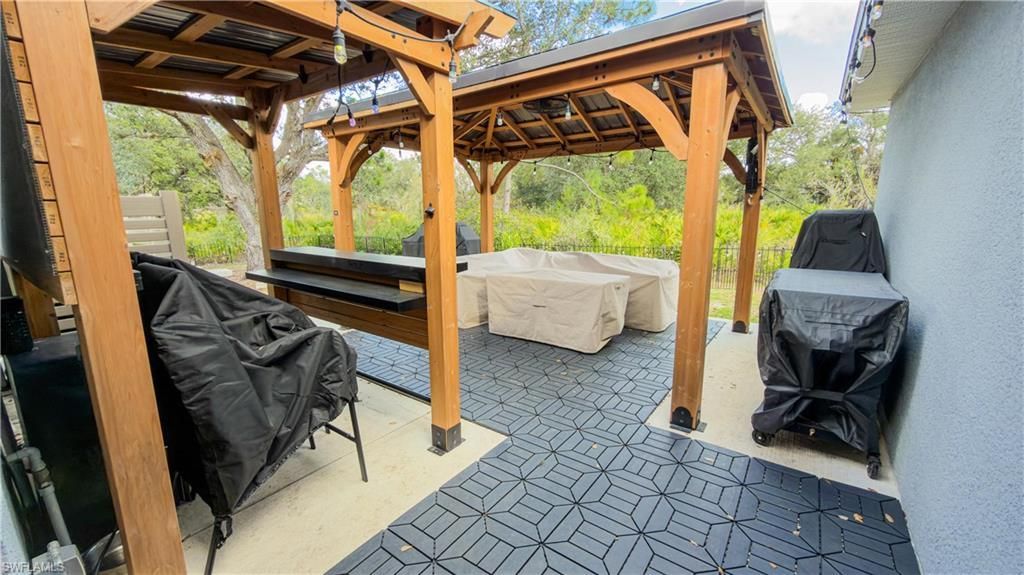 708 Wentworth Dr, Lehigh Acres, FL 33972 Photo