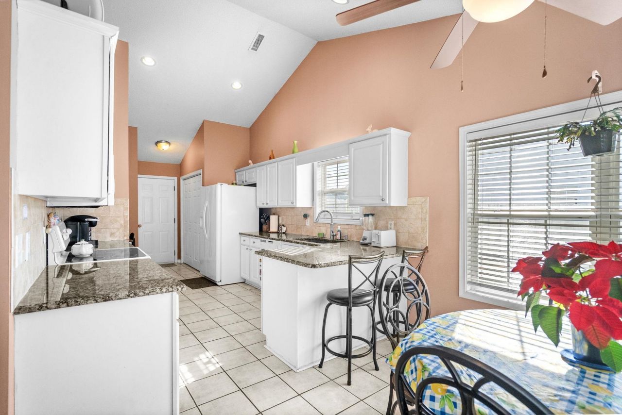 120 Point Break Dr. Photo 17