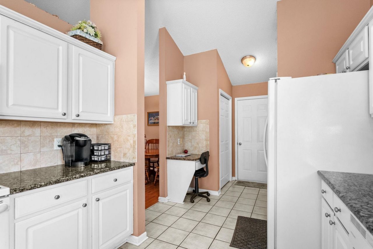 120 Point Break Dr. Photo 19