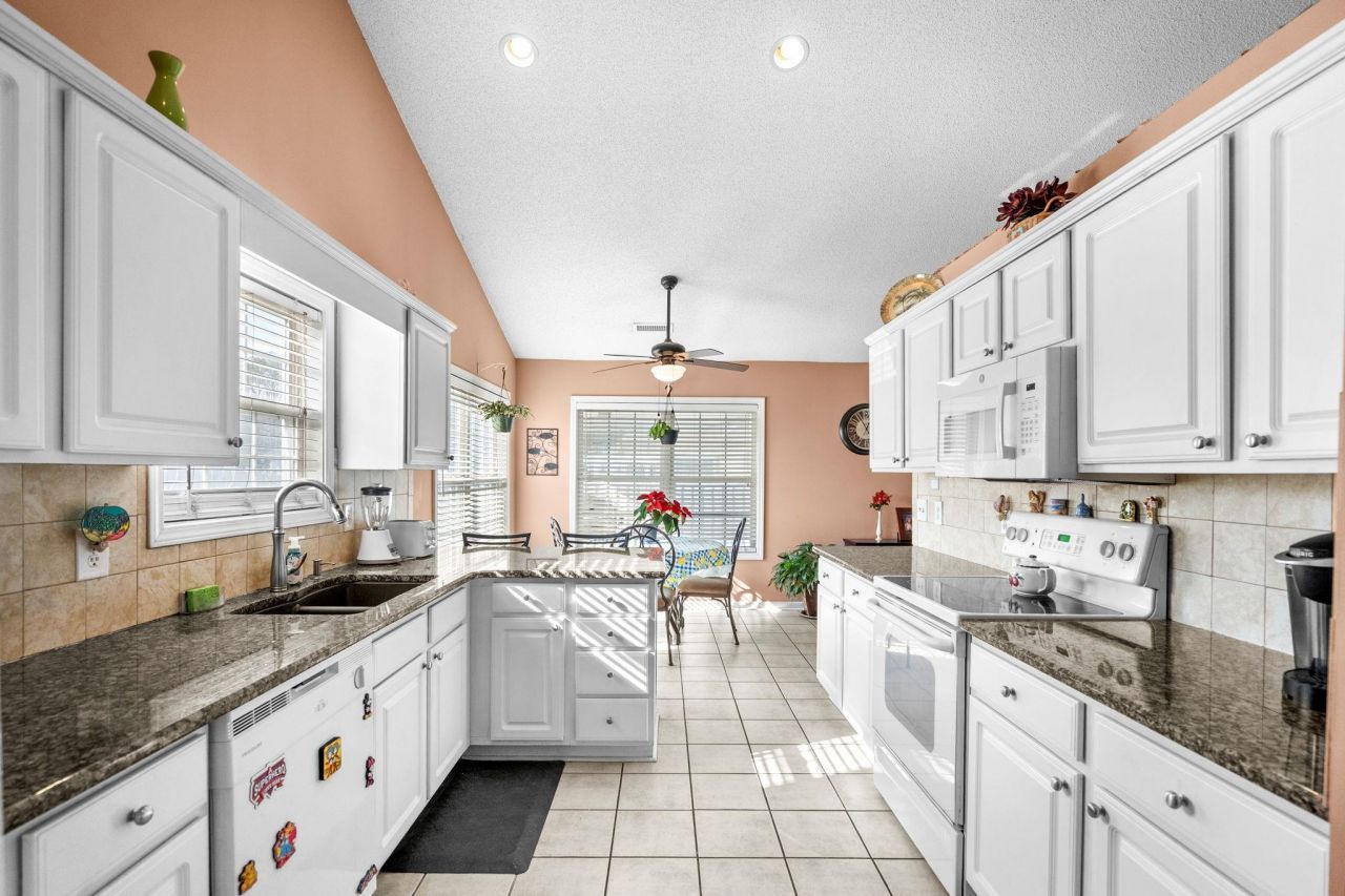 120 Point Break Dr. Photo 20