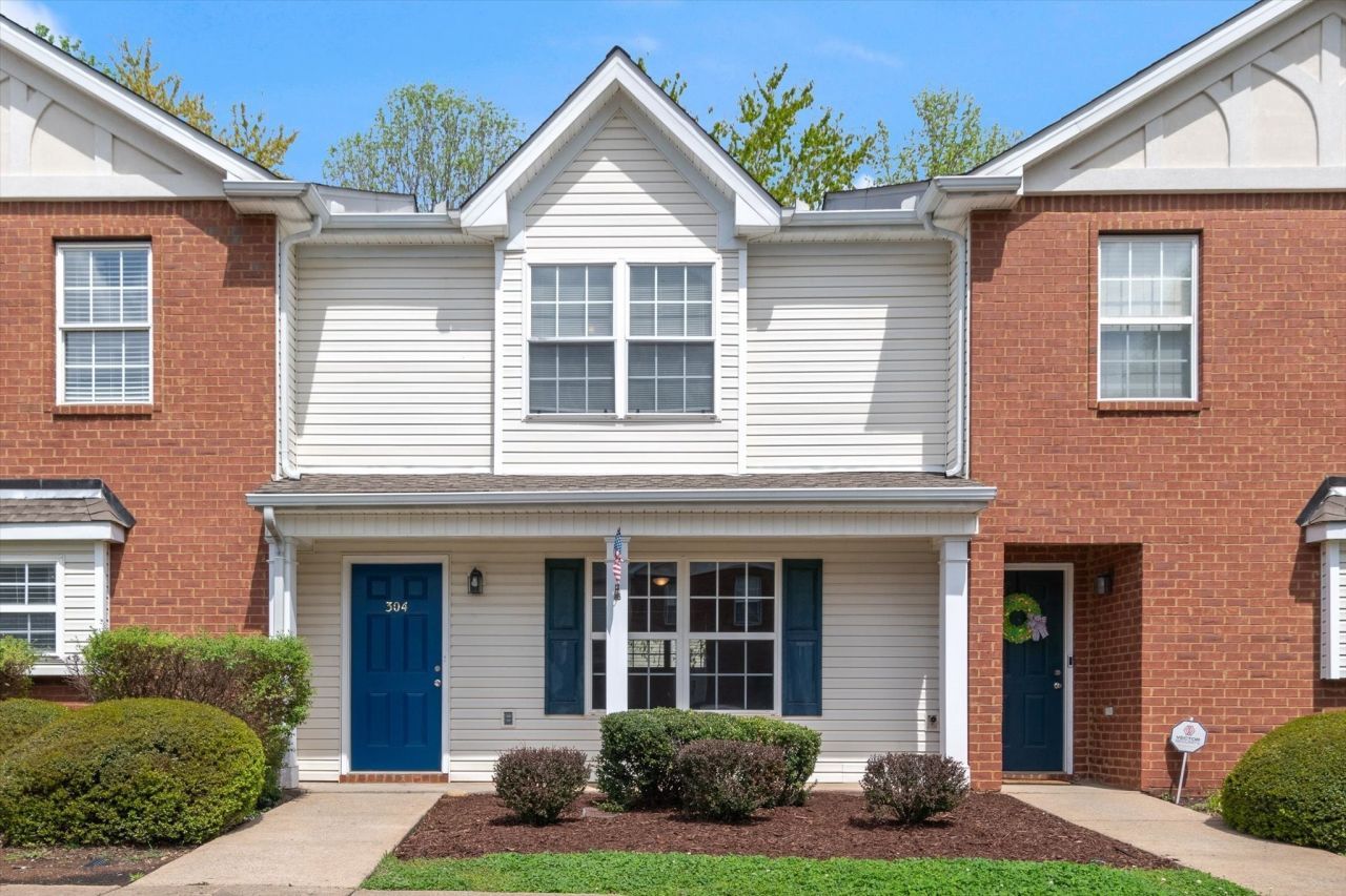 304 Arapaho Dr, Murfreesboro, TN 37128 Main Photo