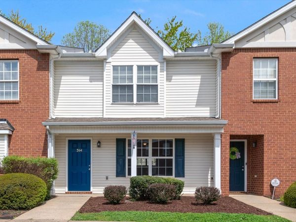 304 Arapaho Dr , Murfreesboro, TN 37128