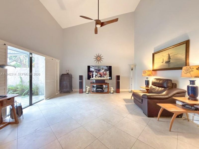 205 Bonnie Brae Way, Unit 33, Hollywood, FL 33021 Photo