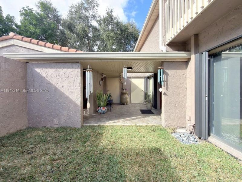 205 Bonnie Brae Way, Unit 33, Hollywood, FL 33021 Photo