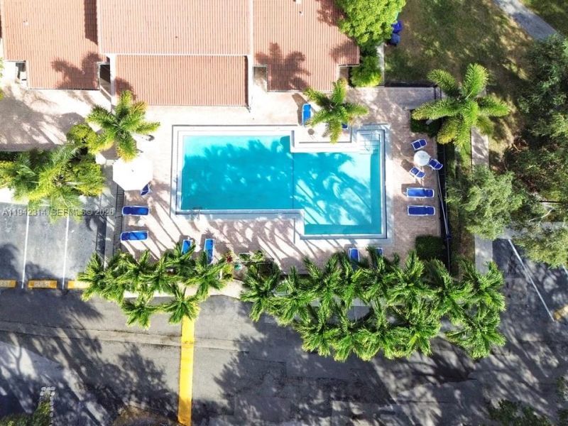 205 Bonnie Brae Way, Unit 33, Hollywood, FL 33021 Photo