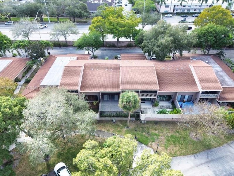 205 Bonnie Brae Way, Unit 33, Hollywood, FL 33021 Photo