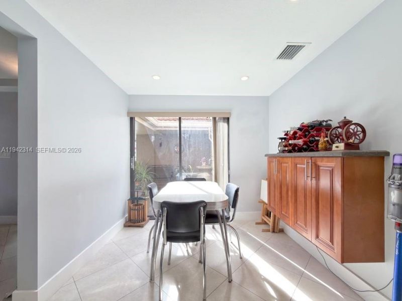 205 Bonnie Brae Way, Unit 33, Hollywood, FL 33021 Photo