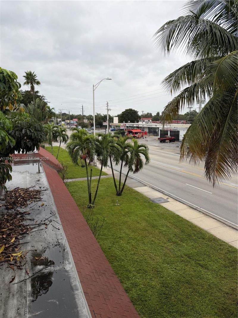 15221 NE 6th Ave, Unit A302, Miami, FL 33162 Photo