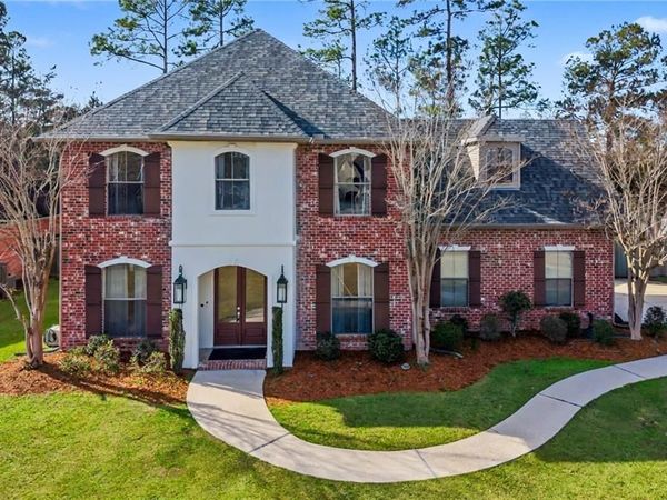 204 HIDDEN SPRINGS Lane, Covington, LA 70433