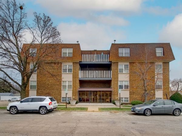 9146 Grand Avenue, Unit 2NE, Franklin Park, IL 60131