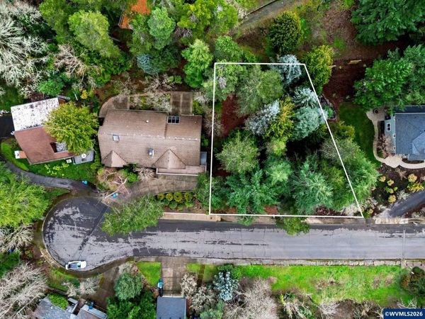 Camellia Dr S, Salem, OR 97302