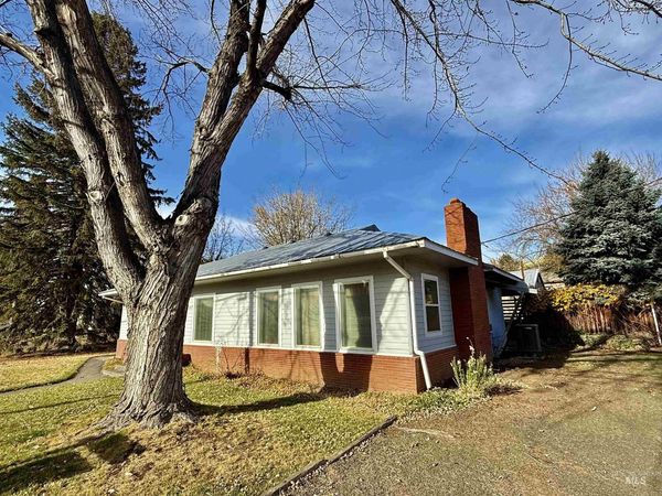 2395 Villard St, Pomeroy, WA 99347