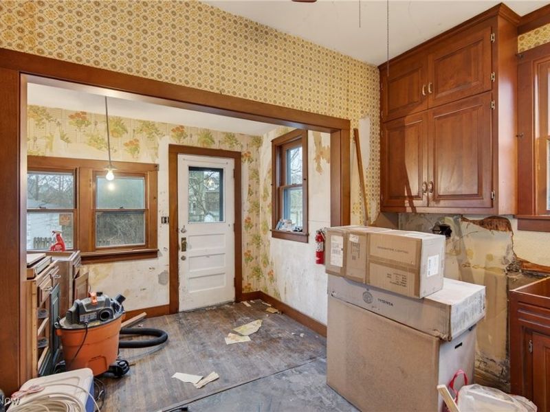 50 N Rose Boulevard, Akron, OH 44302 Photo 14